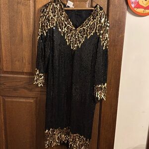 Carina Women’s black and gold sequin dress size large